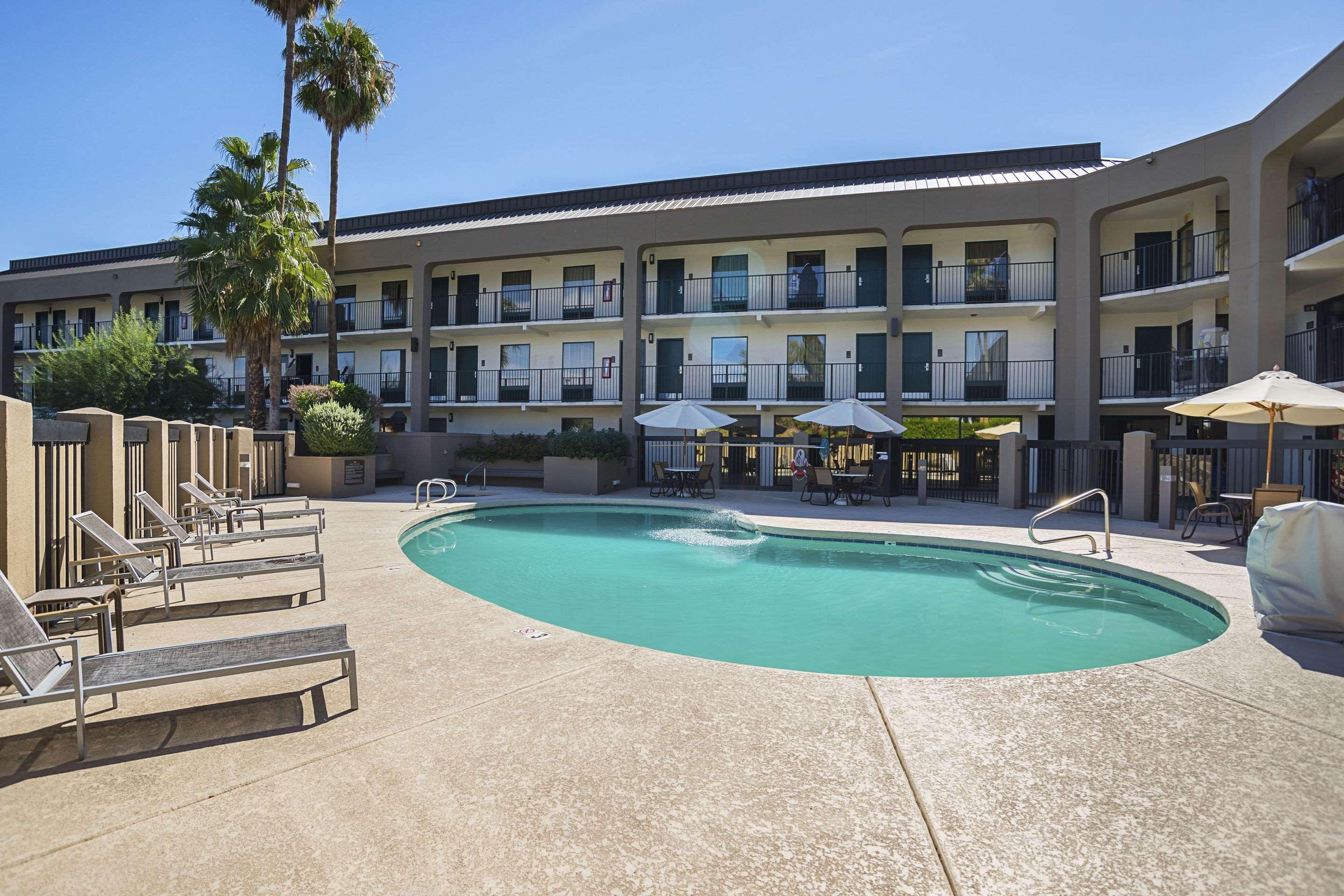 Quality Inn Phoenix North I-17 Exterior photo