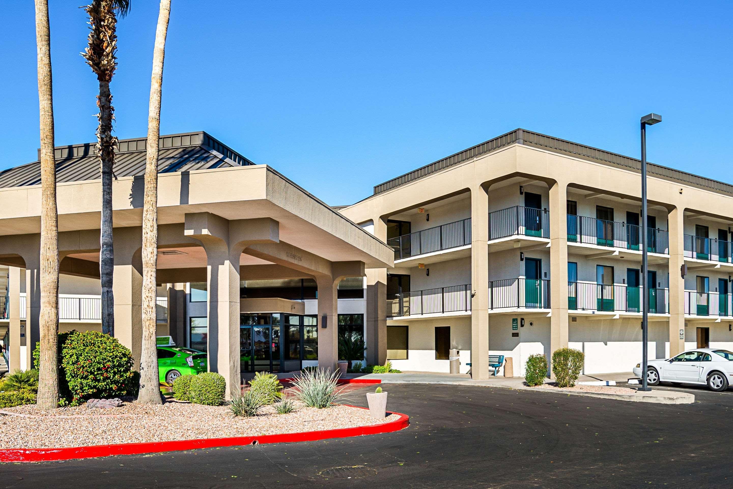 Quality Inn Phoenix North I-17 Exterior photo