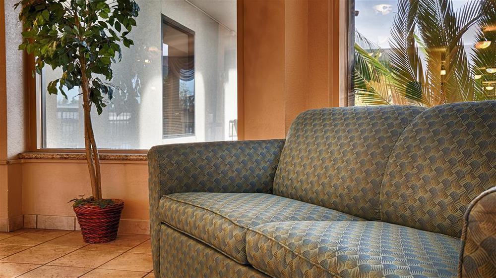 Quality Inn Phoenix North I-17 Interior photo